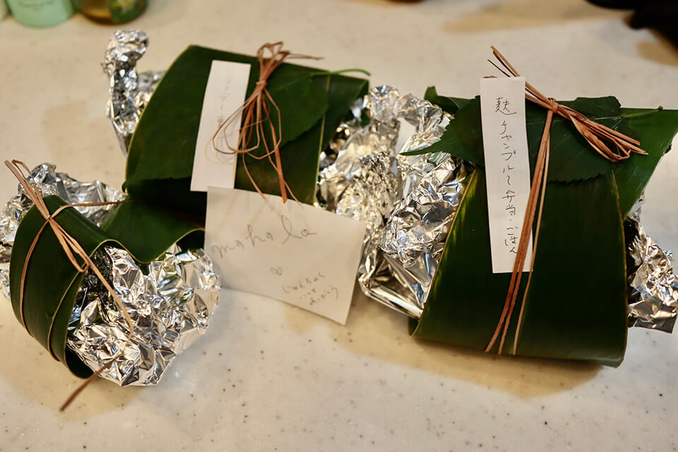 国際通り近くにある「伊江島 食の家 しまぶくろ」のテイクアウト